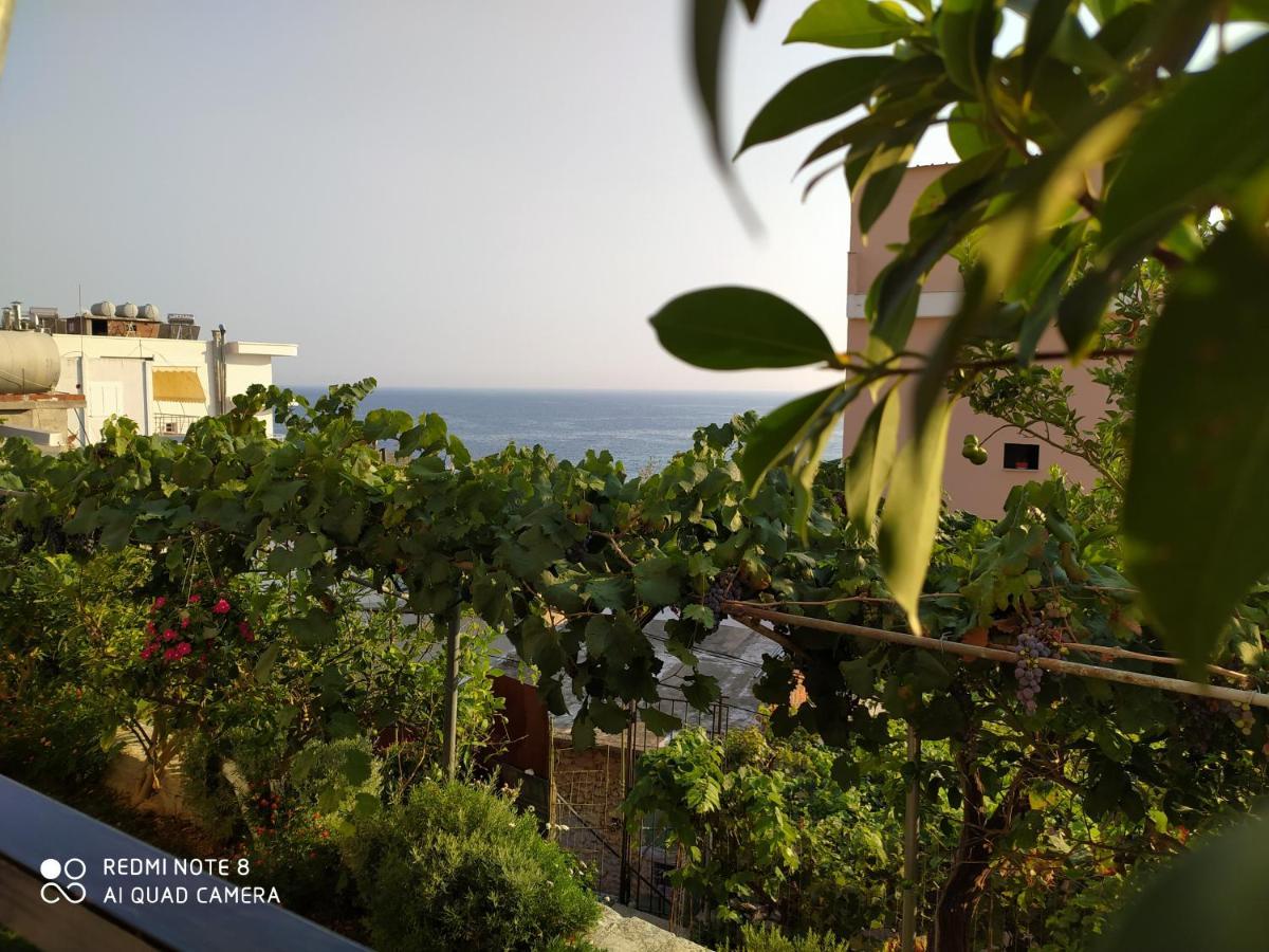 Brb Rooms Himare Esterno foto