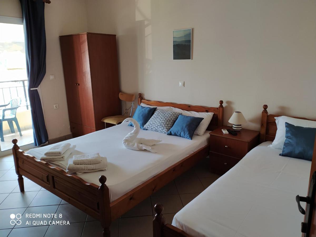 Brb Rooms Himare Esterno foto