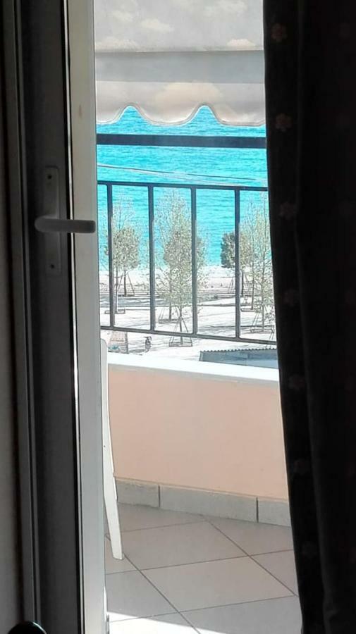 Brb Rooms Himare Esterno foto