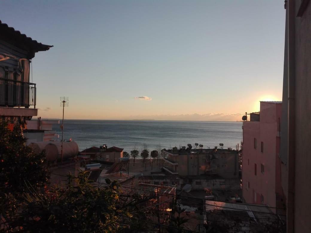 Brb Rooms Himare Esterno foto