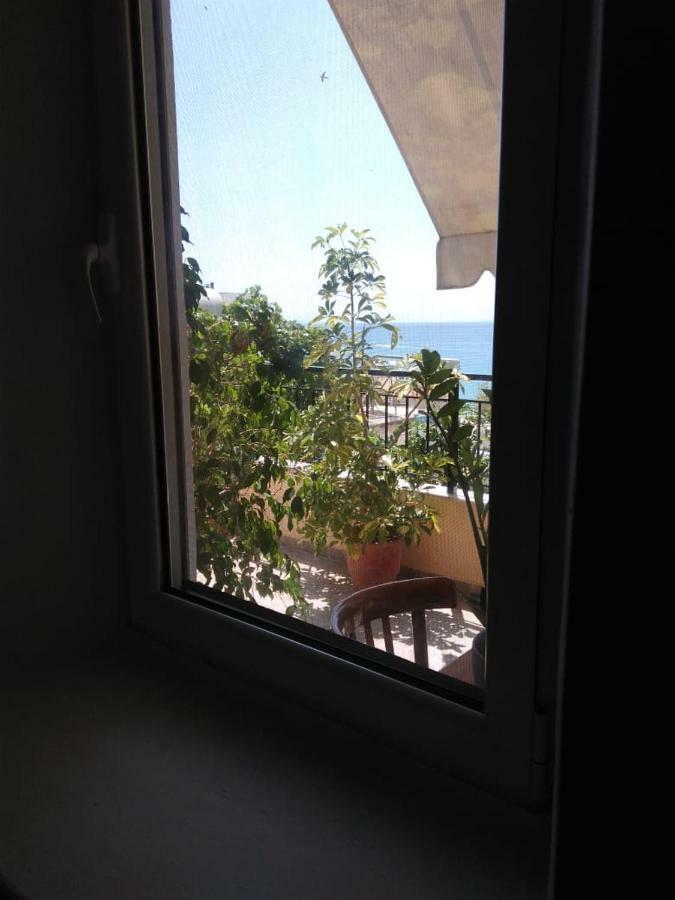 Brb Rooms Himare Esterno foto