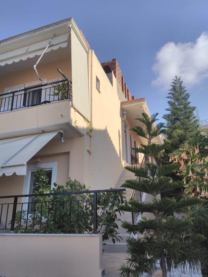 Brb Rooms Himare Esterno foto
